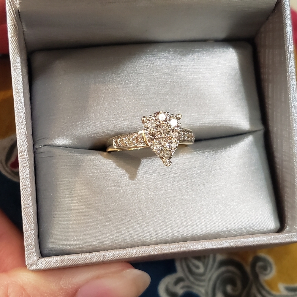 10k yellow gold real diamonds ring